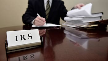 Confirmado | IRS multará en los próximos meses a todas las personas que tengan esta operación en los registros de sus cuentas bancarias