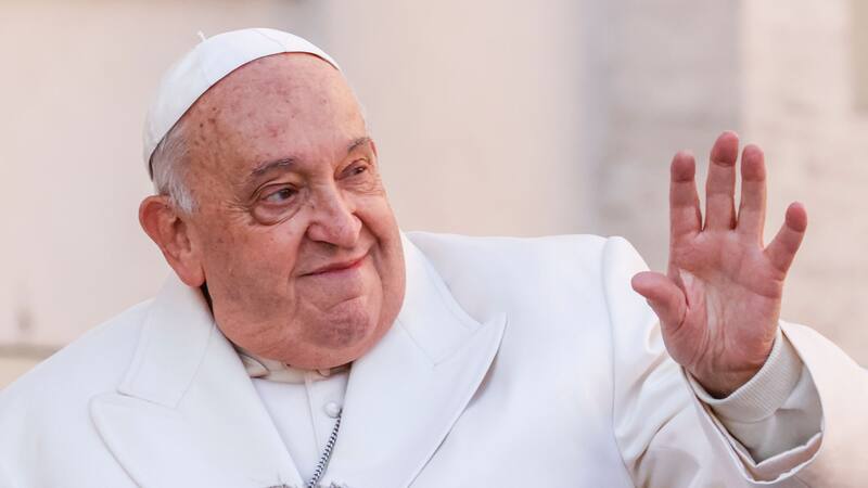El Papa Francisco pone un freno a los sacerdotes y cambia una tradición de las misas para siempre con esta nueva medida.