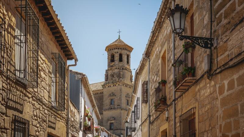 Escapadas: el pueblo medieval más lindo para visitar en diciembre, según National Geographic.